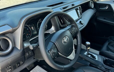 Toyota RAV4, 2019 год, 3 300 000 рублей, 7 фотография
