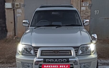 Toyota Land Cruiser Prado 90 рестайлинг, 2000 год, 1 980 000 рублей, 2 фотография