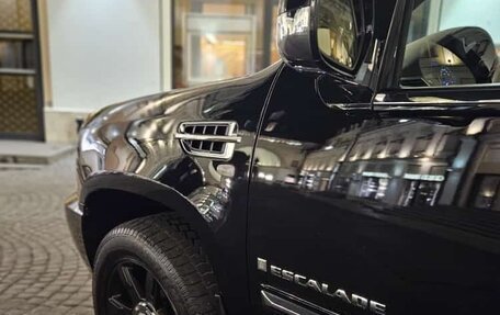 Cadillac Escalade III, 2008 год, 1 599 999 рублей, 2 фотография