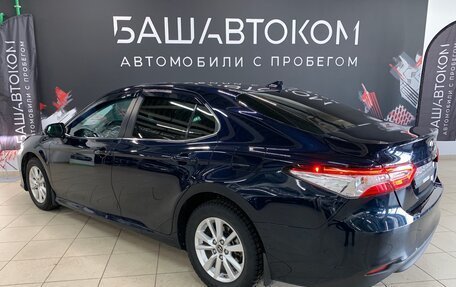 Toyota Camry, 2018 год, 2 760 000 рублей, 4 фотография