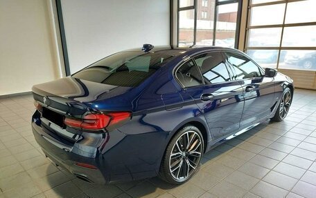 BMW 5 серия, 2021 год, 6 975 000 рублей, 2 фотография