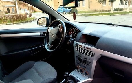 Opel Astra H, 2010 год, 640 000 рублей, 2 фотография
