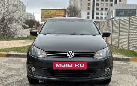 Volkswagen Polo VI (EU Market), 2012 год, 895 000 рублей, 2 фотография