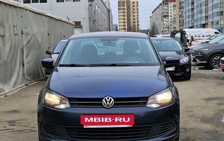 Volkswagen Polo VI (EU Market), 2011 год, 639 000 рублей, 2 фотография