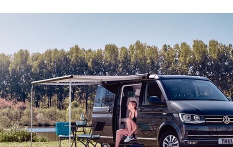 Volkswagen Multivan T5, 2012 год, 2 750 000 рублей, 2 фотография