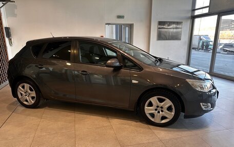 Opel Astra J, 2011 год, 940 000 рублей, 6 фотография
