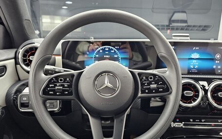 Mercedes-Benz A-Класс, 2019 год, 2 350 000 рублей, 5 фотография