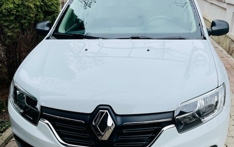 Renault Logan II, 2018 год, 1 180 000 рублей, 3 фотография