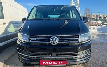Volkswagen Multivan T6 рестайлинг, 2019 год, 5 600 000 рублей, 2 фотография