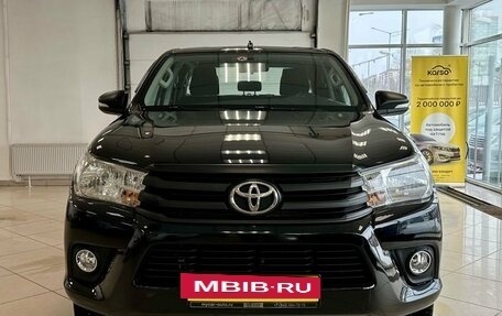 Toyota Hilux VIII, 2015 год, 2 650 000 рублей, 2 фотография
