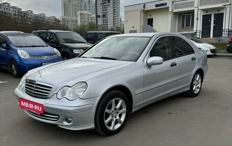 Mercedes-Benz C-Класс, 2006 год, 900 000 рублей, 2 фотография