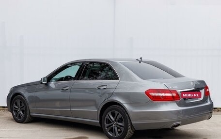 Mercedes-Benz E-Класс, 2012 год, 1 999 000 рублей, 2 фотография
