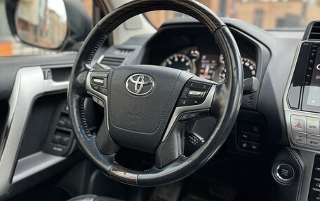 Toyota Land Cruiser Prado 150 рестайлинг 2, 2017 год, 4 910 000 рублей, 5 фотография