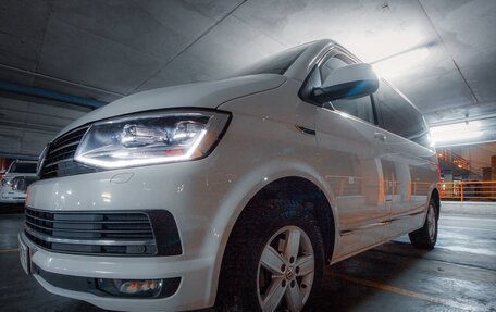 Volkswagen Multivan T6 рестайлинг, 2019 год, 4 150 000 рублей, 3 фотография