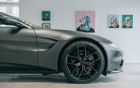 Aston Martin V8 Vantage IV, 2023 год, 25 900 000 рублей, 4 фотография