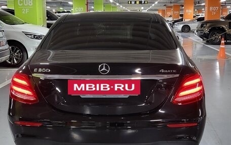 Mercedes-Benz E-Класс, 2020 год, 4 750 000 рублей, 3 фотография