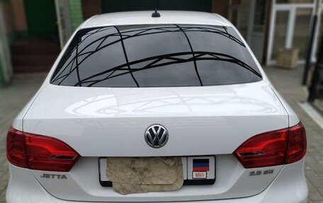Volkswagen Jetta VI, 2012 год, 1 100 000 рублей, 2 фотография