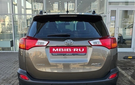 Toyota RAV4, 2015 год, 2 499 000 рублей, 4 фотография