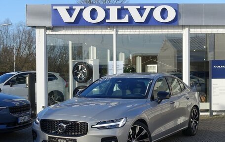Volvo S60 III, 2023 год, 5 000 000 рублей, 6 фотография