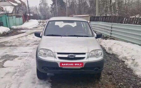 Chevrolet Niva I рестайлинг, 2012 год, 499 999 рублей, 3 фотография