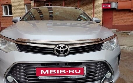 Toyota Camry, 2016 год, 2 200 000 рублей, 9 фотография