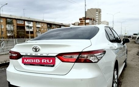 Toyota Camry, 2021 год, 3 000 000 рублей, 4 фотография