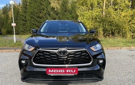 Toyota Highlander, 2021 год, 7 269 999 рублей, 3 фотография