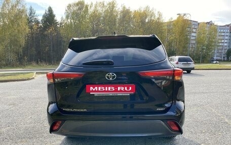 Toyota Highlander, 2021 год, 7 269 999 рублей, 10 фотография