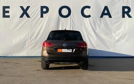 Volkswagen Touareg III, 2011 год, 1 950 000 рублей, 4 фотография