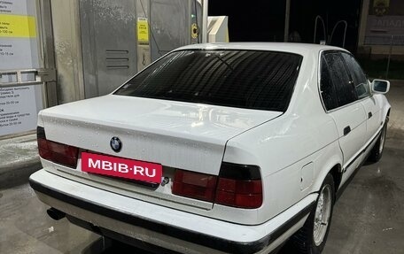 BMW 5 серия, 1992 год, 300 000 рублей, 3 фотография