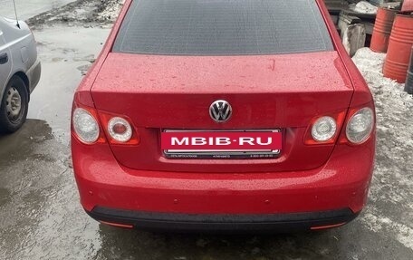 Volkswagen Jetta VI, 2010 год, 750 000 рублей, 2 фотография