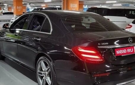 Mercedes-Benz E-Класс, 2020 год, 2 450 000 рублей, 4 фотография