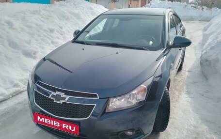 Chevrolet Cruze II, 2012 год, 870 000 рублей, 3 фотография
