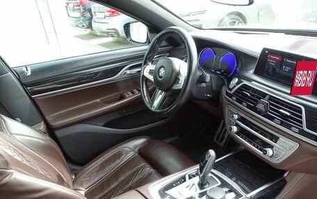 BMW 7 серия, 2018 год, 4 490 000 рублей, 2 фотография