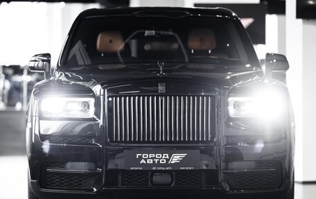 Rolls-Royce Cullinan, 2021 год, 70 000 000 рублей, 10 фотография