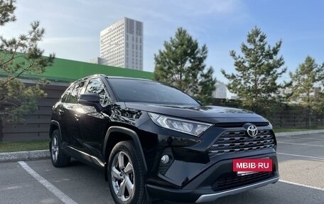 Toyota RAV4, 2020 год, 3 900 000 рублей, 3 фотография