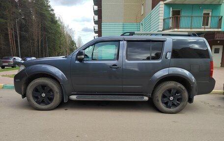 Nissan Pathfinder, 2011 год, 1 780 000 рублей, 3 фотография