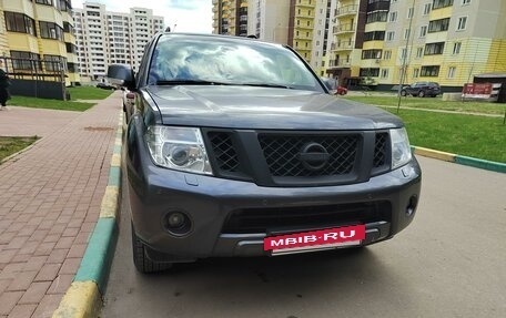 Nissan Pathfinder, 2011 год, 1 780 000 рублей, 2 фотография