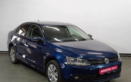 Volkswagen Jetta VI, 2011 год, 959 000 рублей, 3 фотография