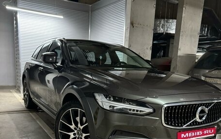 Volvo V90 Cross Country I рестайлинг, 2018 год, 3 390 000 рублей, 2 фотография