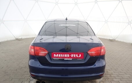 Volkswagen Jetta VI, 2011 год, 911 000 рублей, 4 фотография