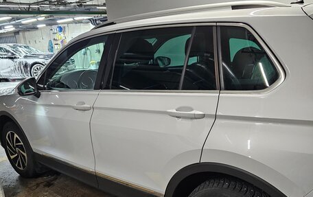 Volkswagen Tiguan II, 2018 год, 2 800 000 рублей, 3 фотография