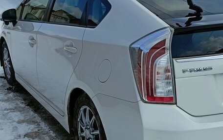 Toyota Prius, 2014 год, 1 400 000 рублей, 2 фотография