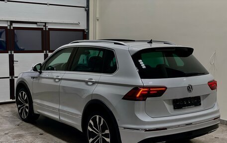 Volkswagen Tiguan II, 2019 год, 4 050 000 рублей, 4 фотография