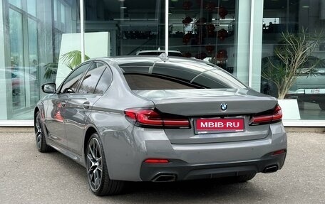 BMW 5 серия, 2021 год, 6 205 000 рублей, 2 фотография