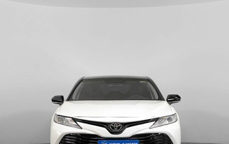 Toyota Camry, 2018 год, 2 199 000 рублей, 3 фотография