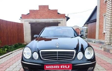 Mercedes-Benz E-Класс, 2003 год, 750 000 рублей, 2 фотография