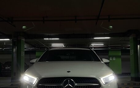Mercedes-Benz A-Класс, 2018 год, 2 800 000 рублей, 2 фотография