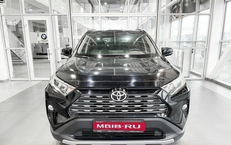 Toyota RAV4, 2019 год, 3 743 000 рублей, 2 фотография