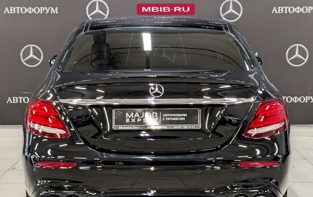 Mercedes-Benz E-Класс, 2020 год, 4 050 000 рублей, 6 фотография